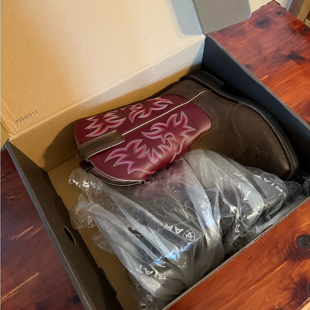 Ariat Women's Ankle Boots - Brown and Burgundy